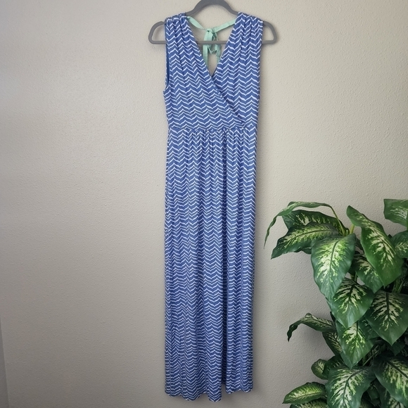 Vineyard Vines Blue Whales Chevron Sleevless Vneck Maxi Dress Tie Back XS - Picture 1 of 9
